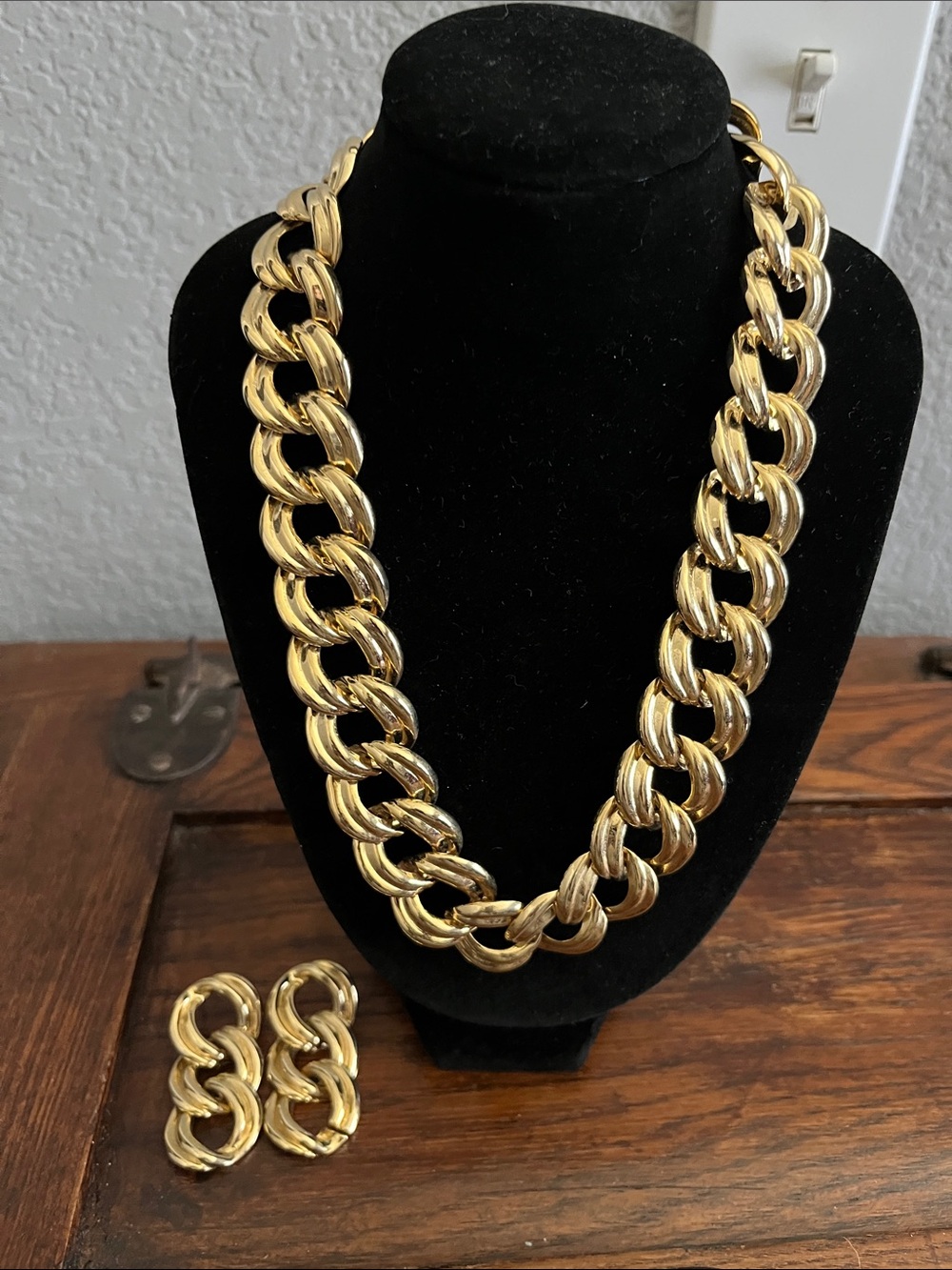 Gold-Tone Chunky Link Necklace and Earrings Set